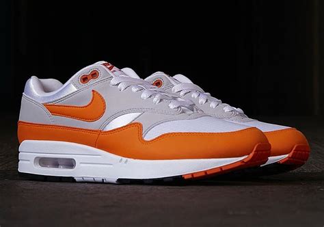 Nike Air Max 1 orange